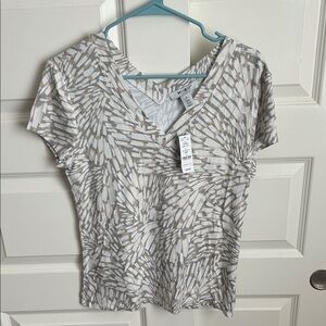 Women's Short Sleeve Top in White and Gray